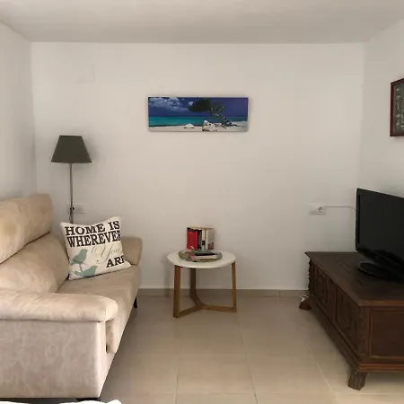 Remarkable 1-bed Studio 30mtrs X 30mtrs Pool